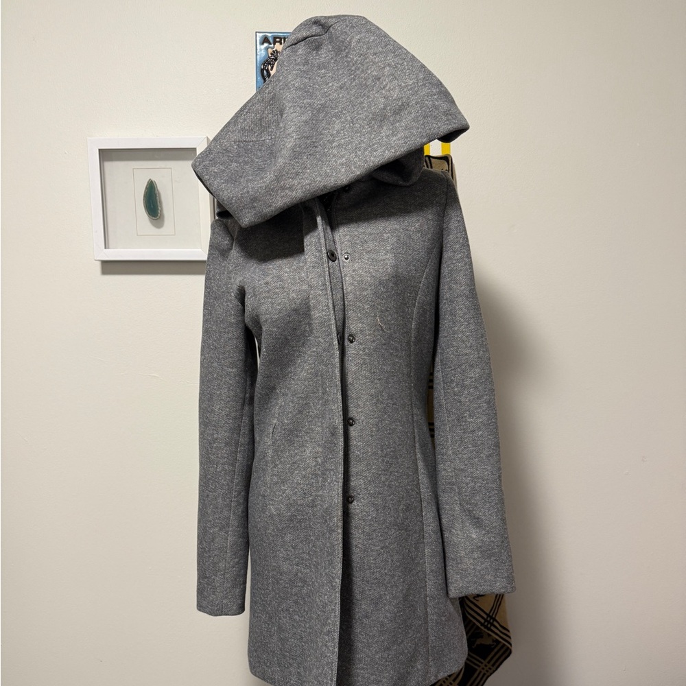 Vera Moda size XS women’s peacoat (NEVER WORN)